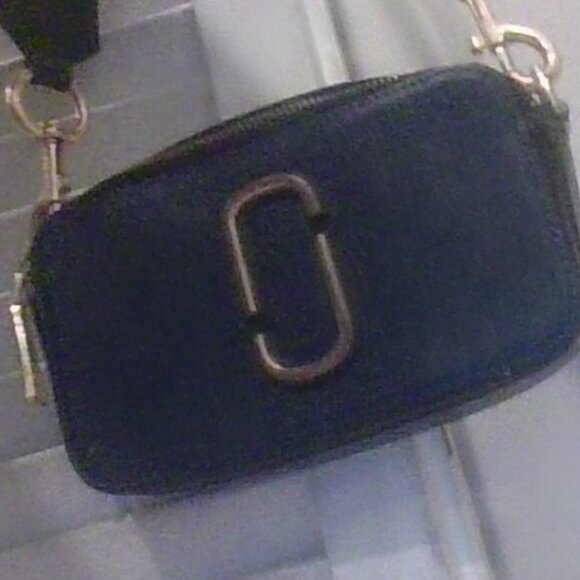 MARC JACOBS BAG CONDITION IS LIKE NEW BLUE AND GOLD! - Picture 3 of 6